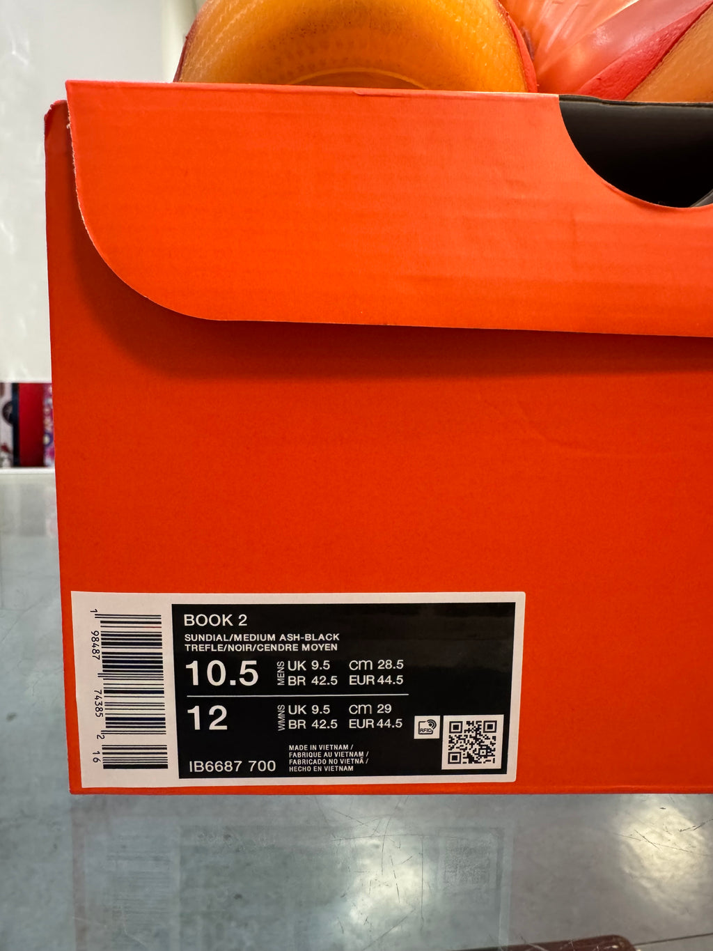 Preowned Nike Book 2 Phoenix