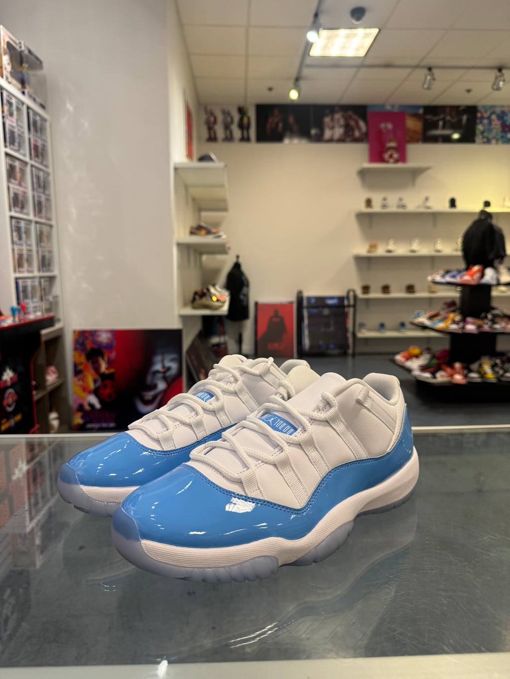 Preowned Jordan 11 Retro Low UNC Blue 2026 Pair