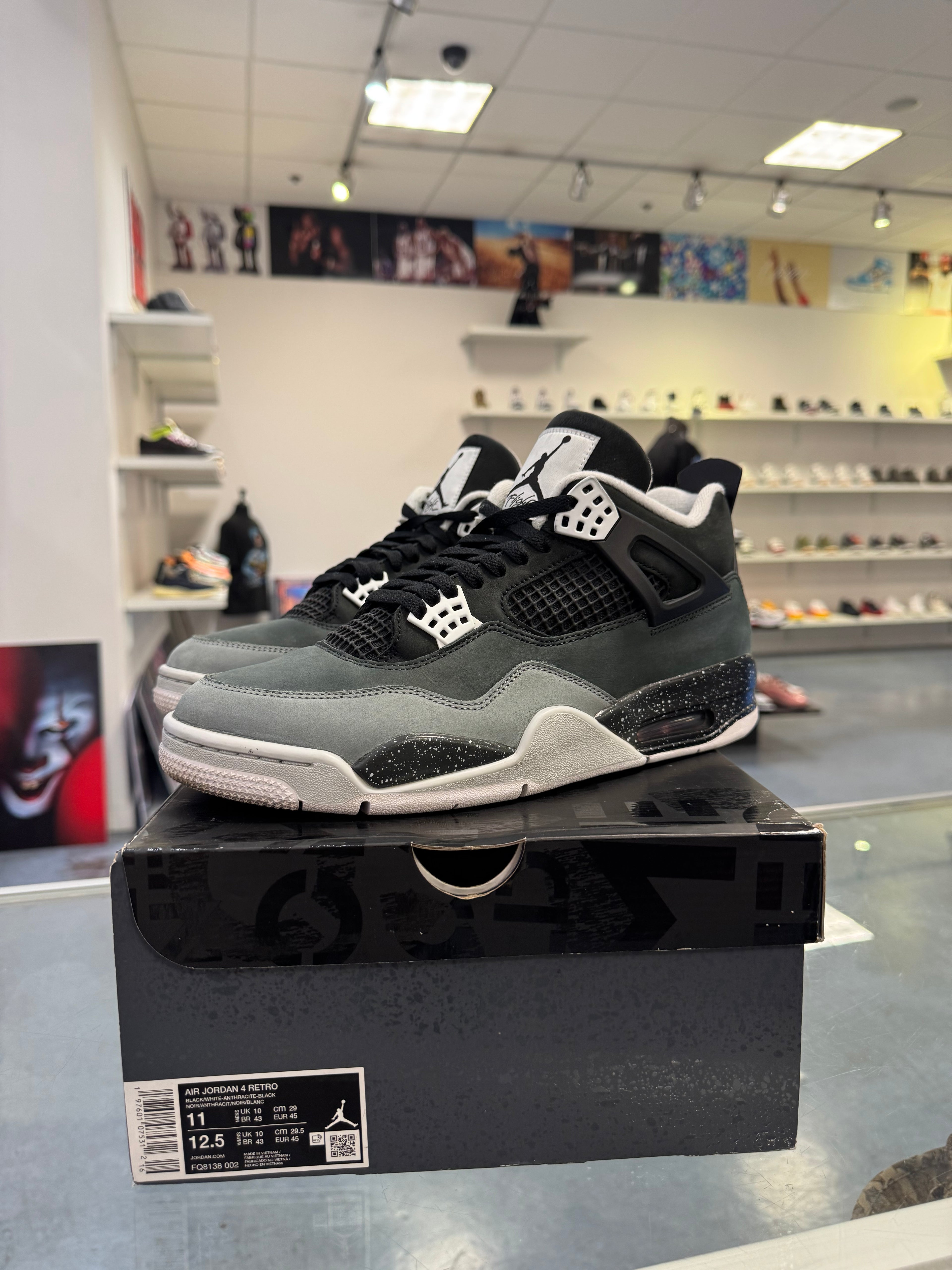 Preowned Jordan 4 Retro Fear