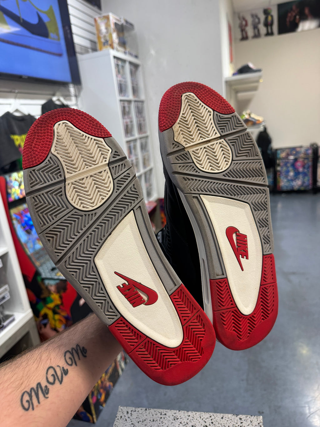 Preowned Jordan 4 Retro Bred Reimagined