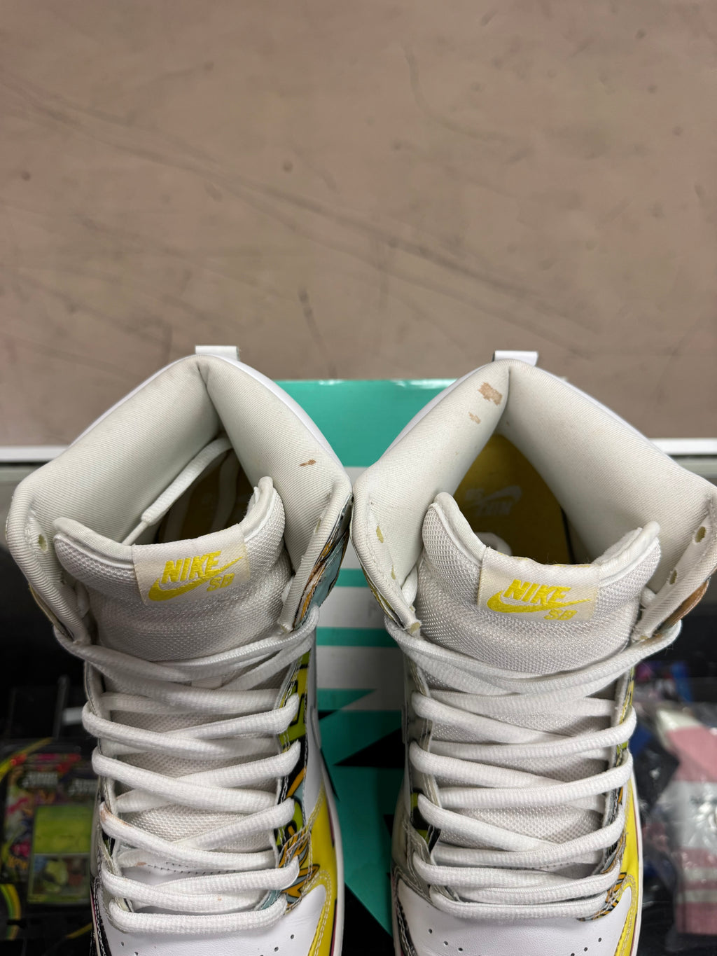 Preowned Nike SB High De La Soul 2015 Pair