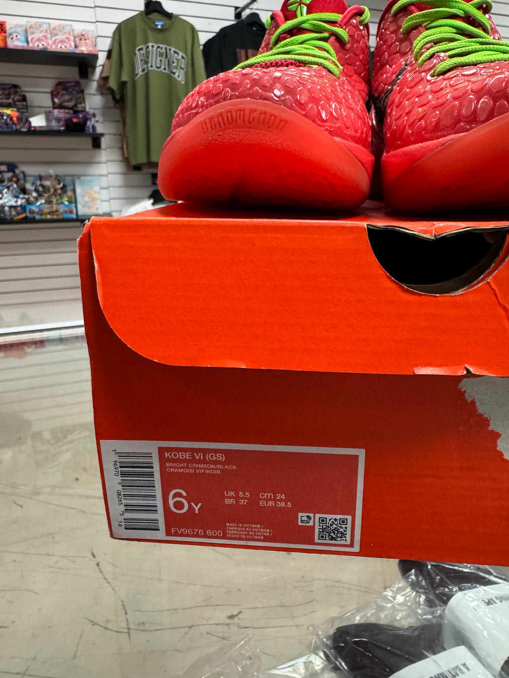 Preowned GS Kobe Nike 6 Reverse Grinch