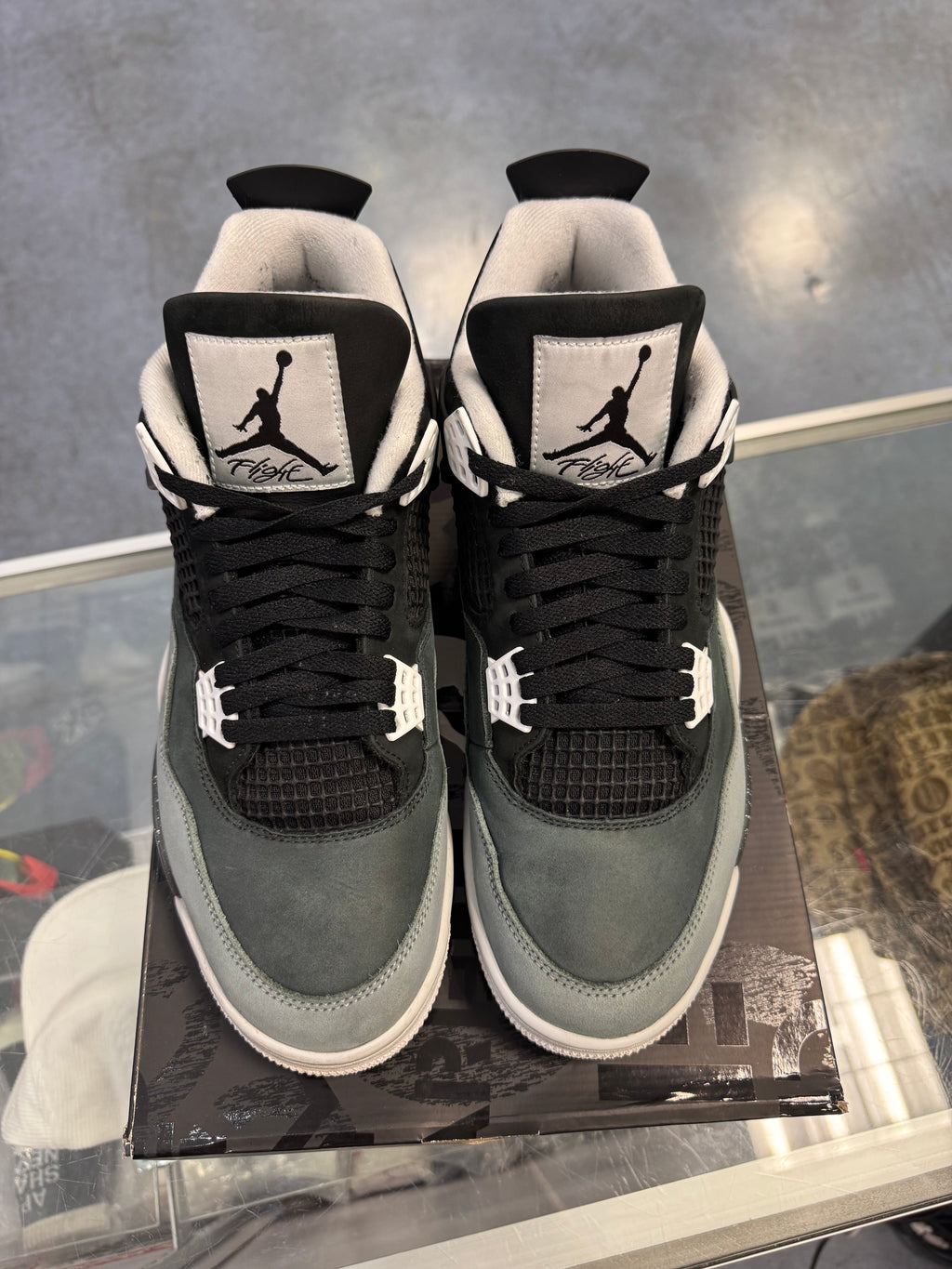 Preowned Jordan 4 Retro Fear