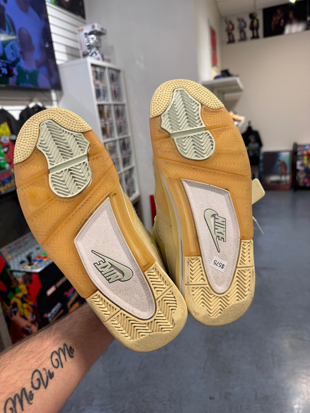 Preowned Jordan 4 Retro Off-White Sail