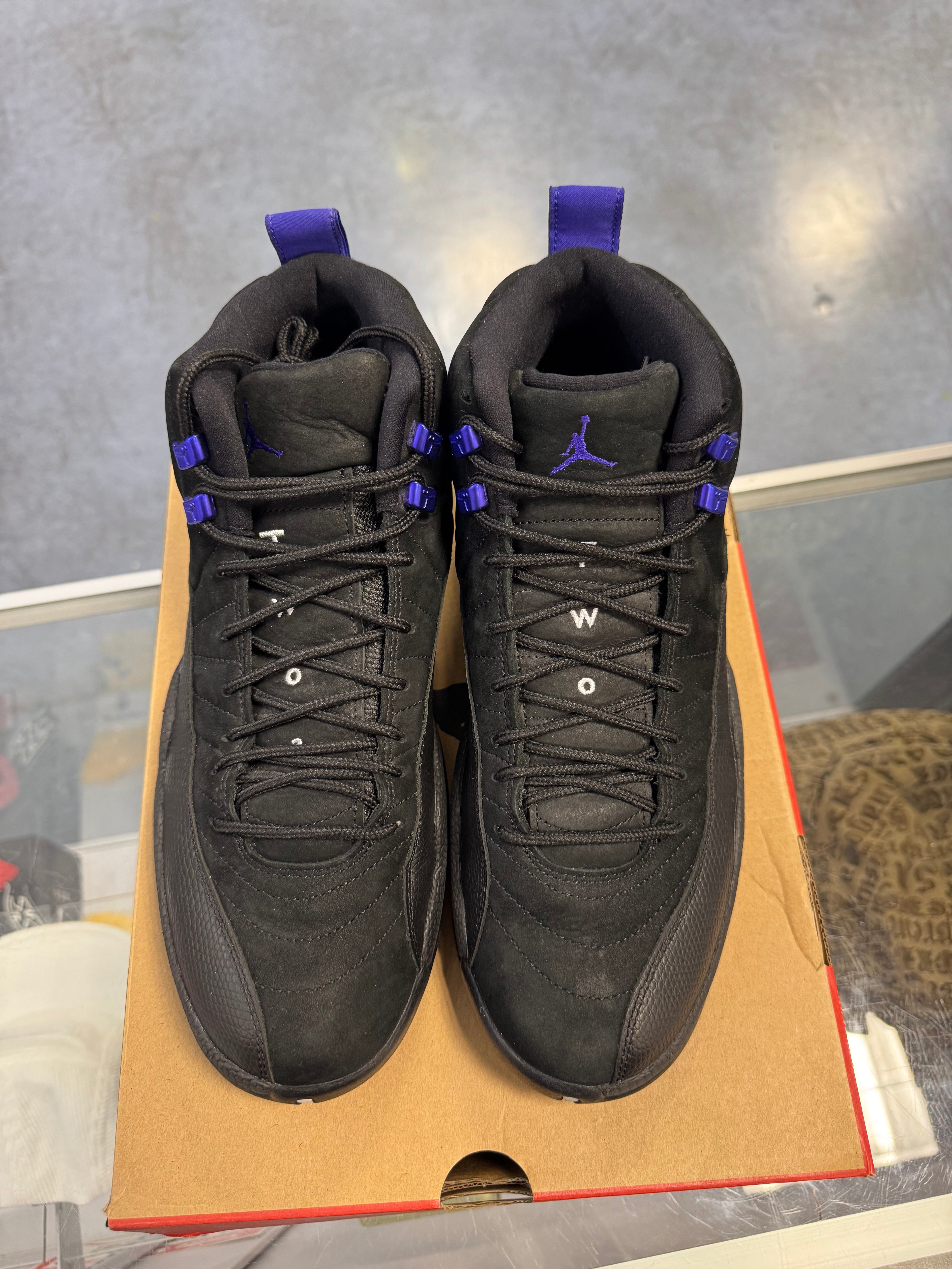 Preowned Jordan 12 Retro Black Dark Concord