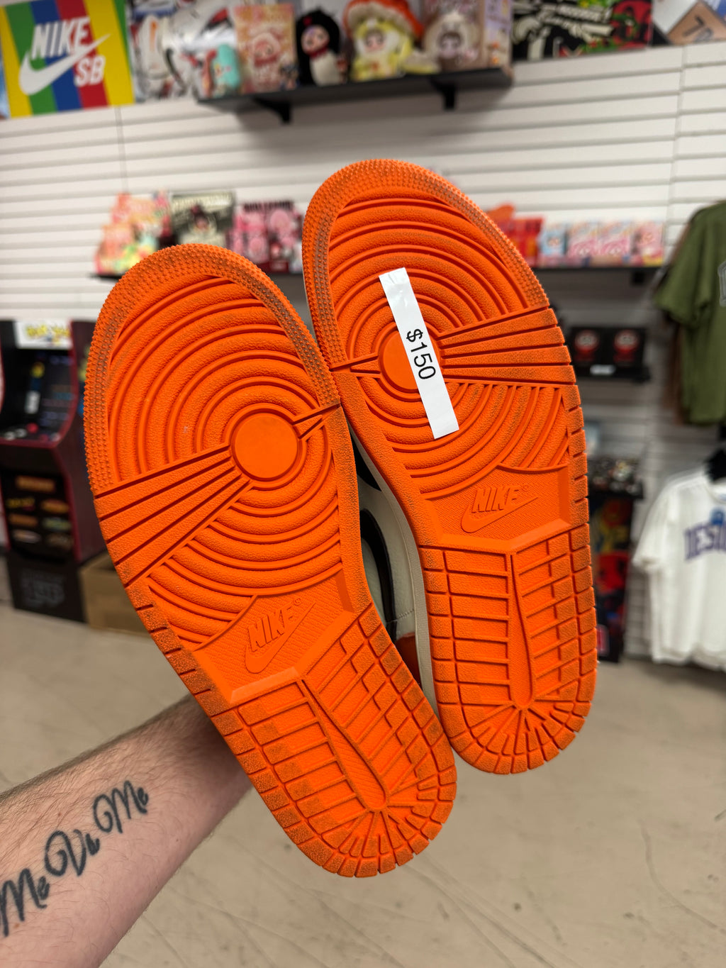 Preowned Jordan 1 Retro High Shattered Backboard 2025 Pair