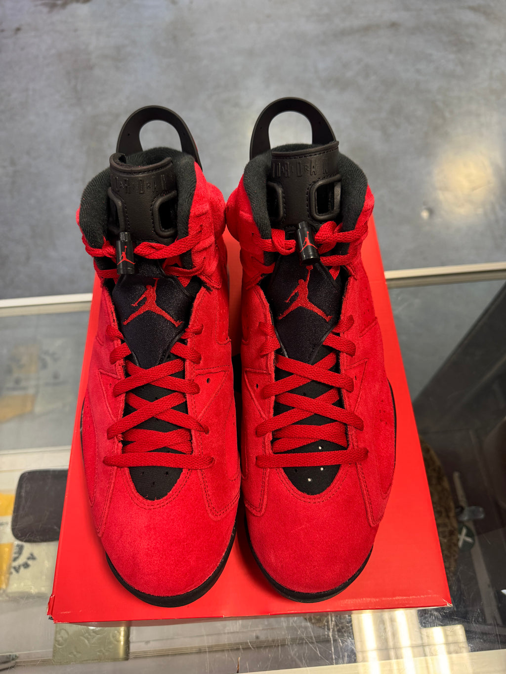 Preowned Jordan 6 Retro Toro Bravo