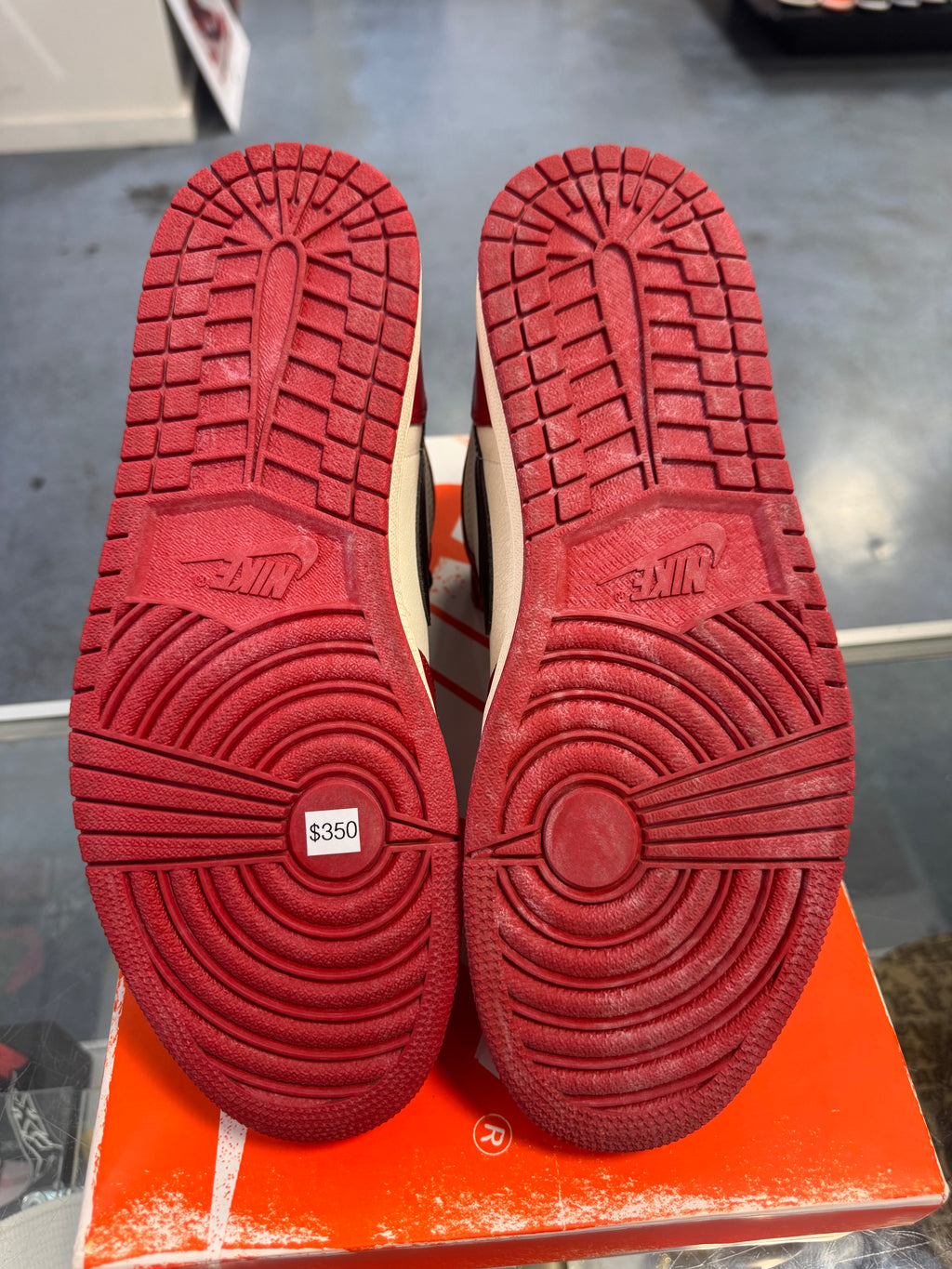 Preowned Jordan 1 Retro High Chicago Lost & Found