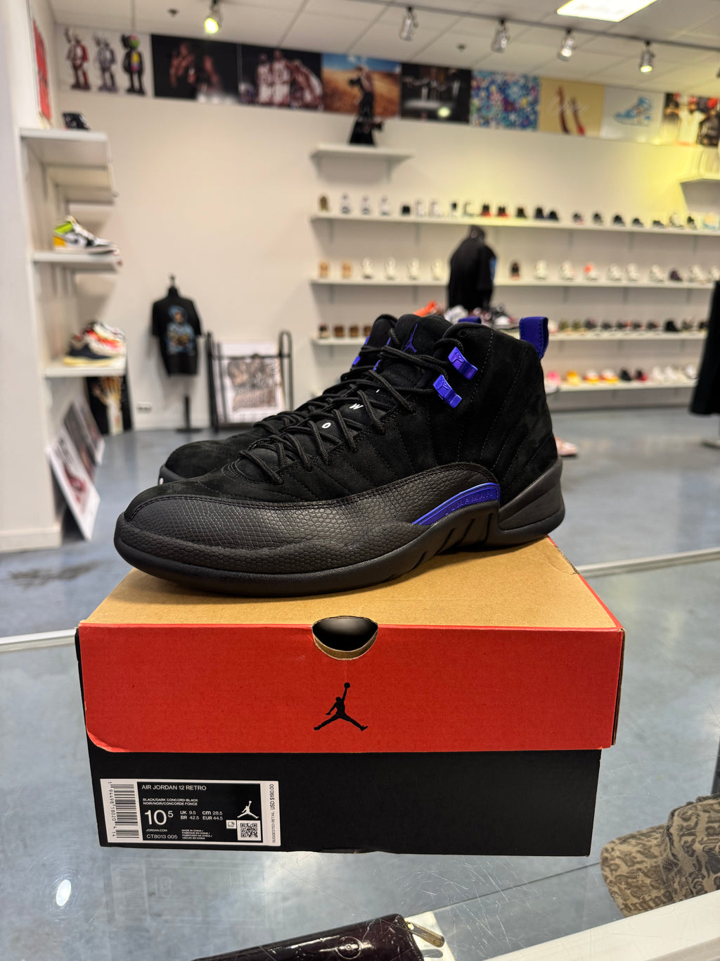 Preowned Jordan 12 Retro Black Dark Concord