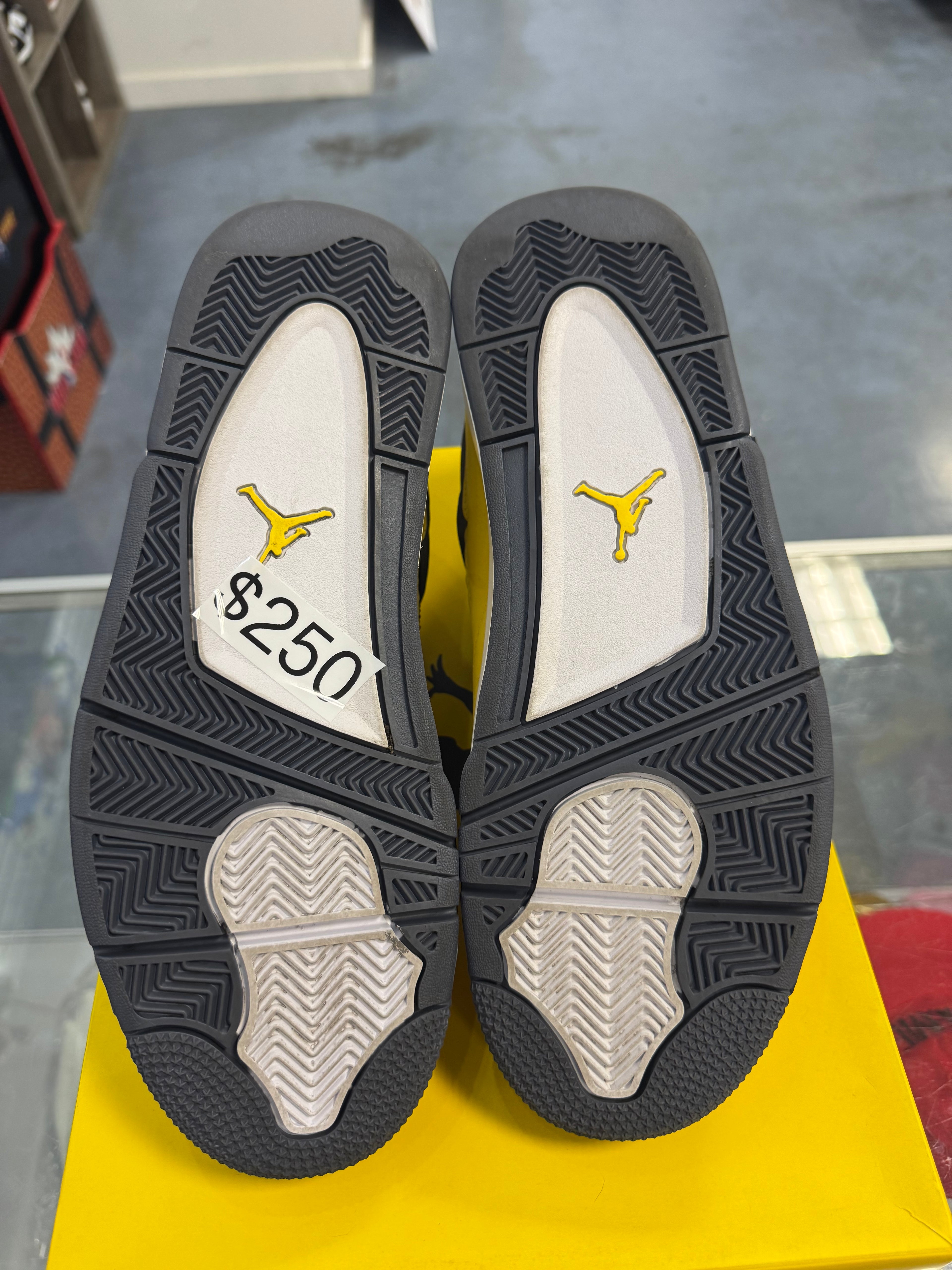 Preowned Jordan 4 Lightning