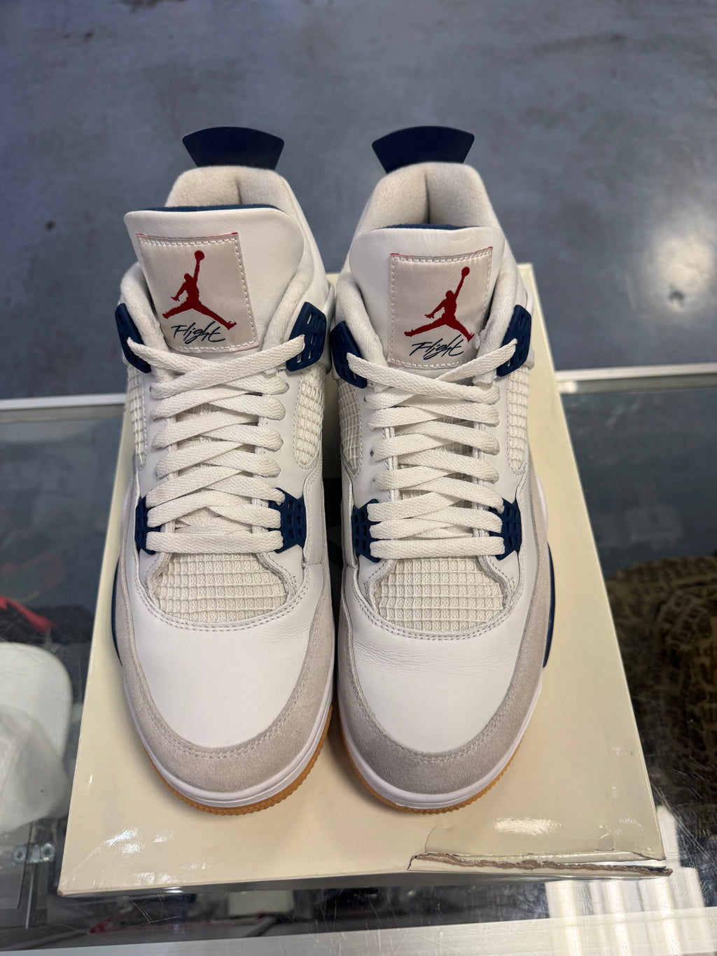 Preowned Jordan 4 Retro SB Navy