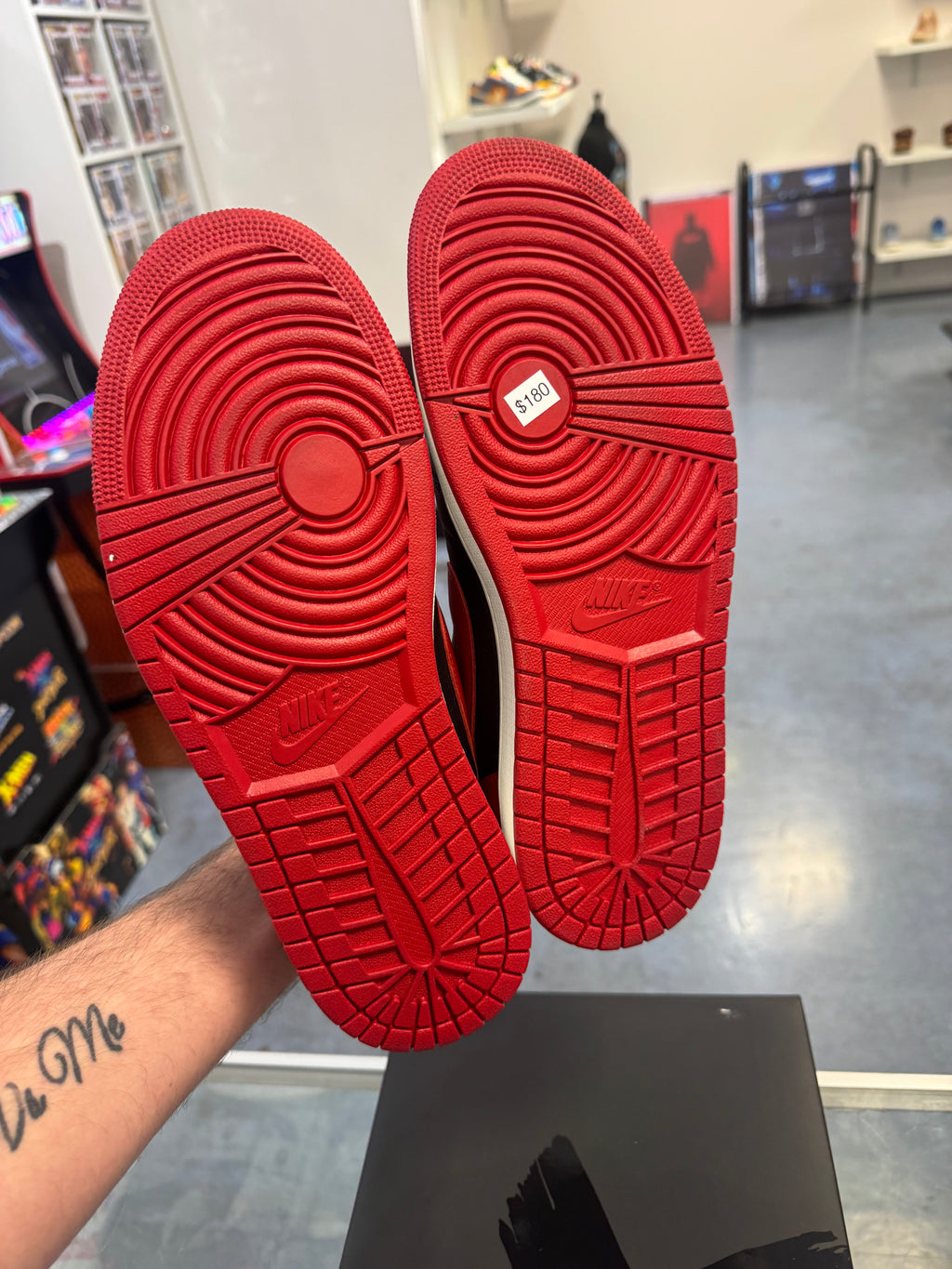 Preowned Jordan 1 Low OG Banned