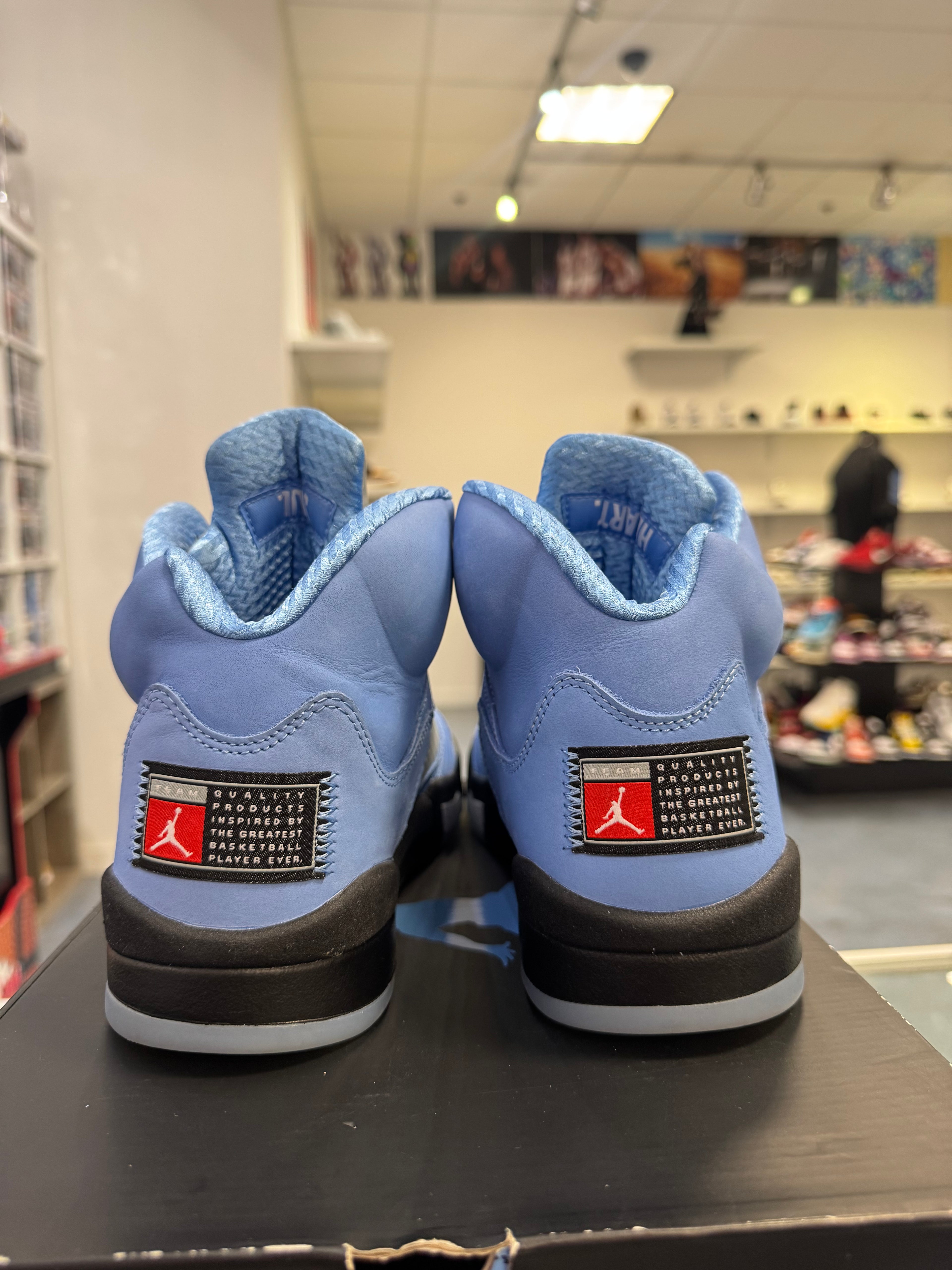 Preowned Jordan 5 Retro UNC